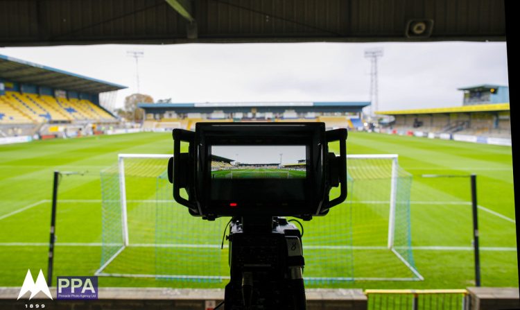 Southend United vs Chesterfield: Live stream, TV channel, kick-off time &  where to watch