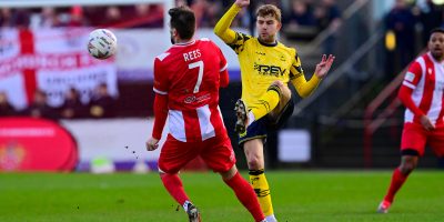 Dan Hayfield of Torquay United battles for the ball with  Josh Rees of Hornchurch during the National League South match between Hornchurch and Torquay United  at Hornchurch Stadium, Chelmsford on 31 January 2026 - PHOTO: Tom Sandberg/PPAUK
